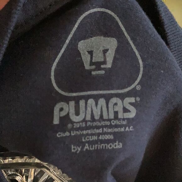 3/$20 Pumas Soccer Team T-shirt - Picture 8 of 8